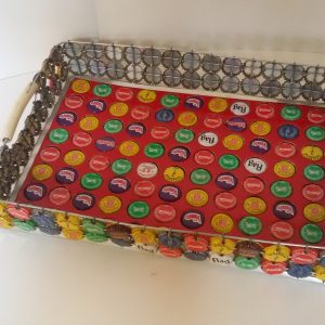 Vassoio in tappi e materiale riciclato