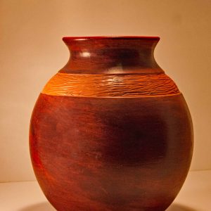 Vaso in terracotta bombato