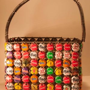 Porta bottiglie in tappi riciclati