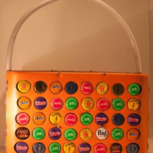 Porta bottiglie in tappi e gomma riciclati